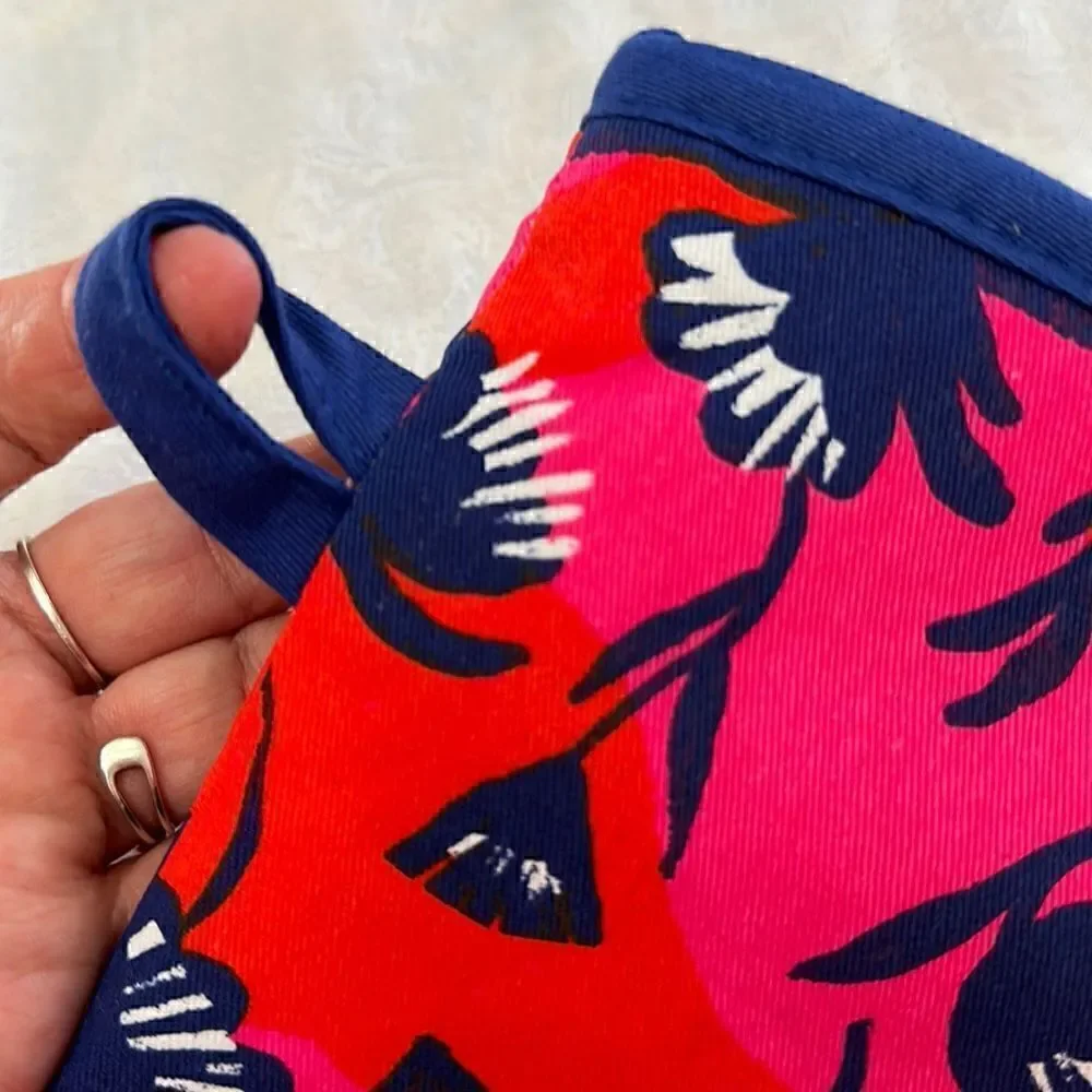 Blue Q Oven Mitt Cook Bake Dear Wine, Yes